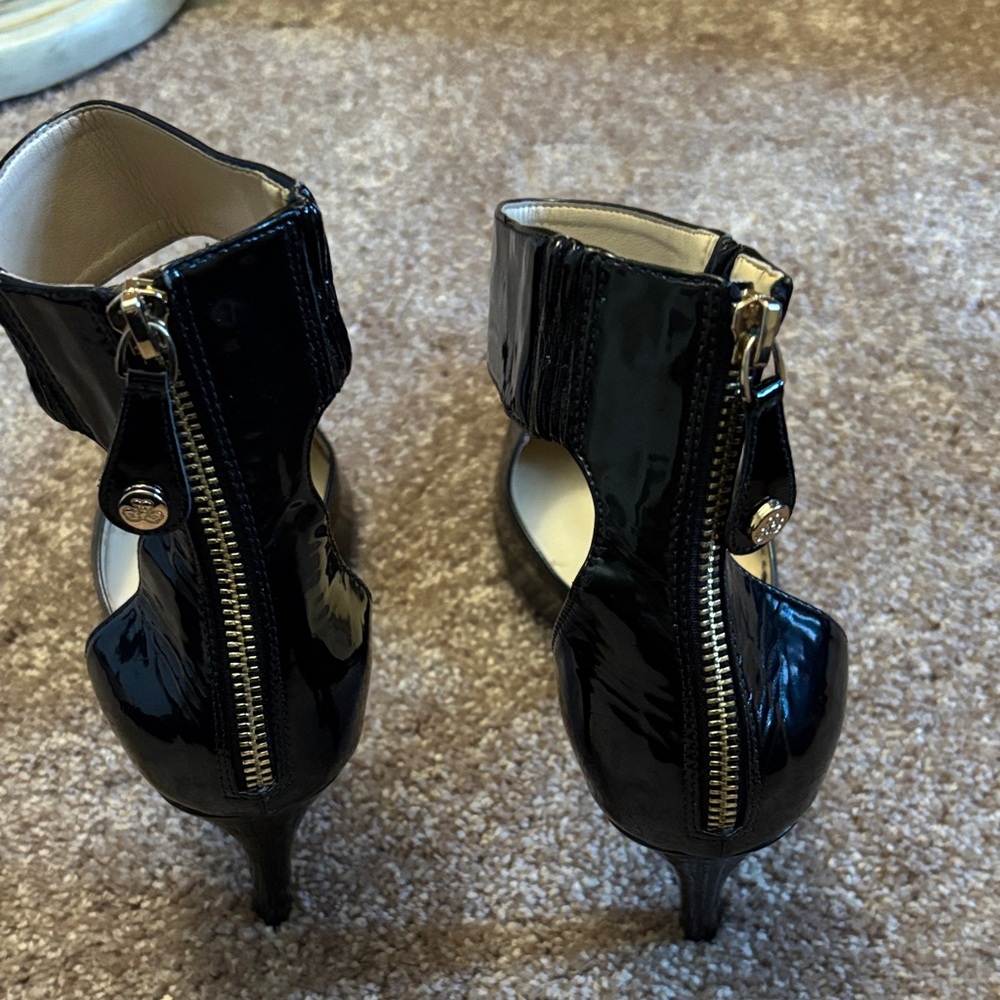 J.Renee Black Patent Leather Heels with Gold Zipper